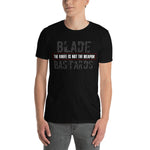 The Knife is not the Weapon Kurzärmeliges Unisex-T-Shirt