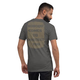 VIRTUS Nobody Unisex-T-Shirt